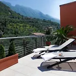 Hotel Eco Ariston 3*