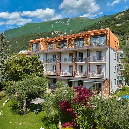 Eco Ariston Hotel 3*