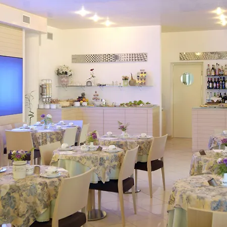 Hotel Eco Ariston 3*