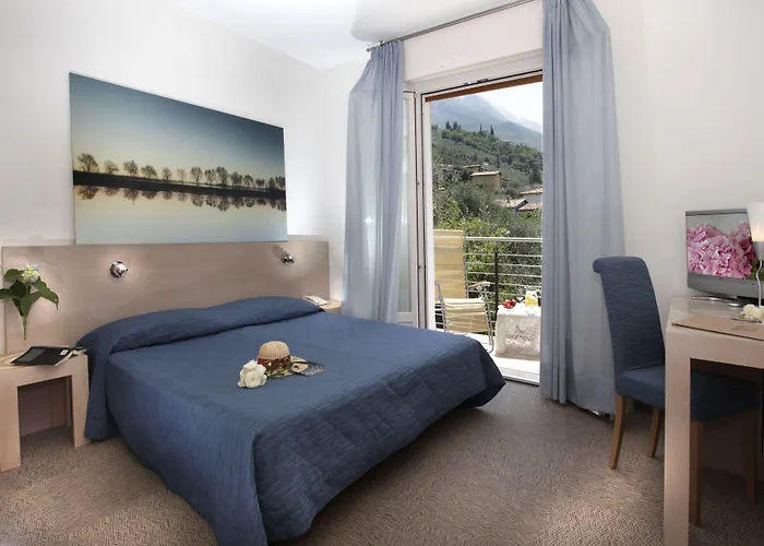 Eco Ariston Hotel 3*