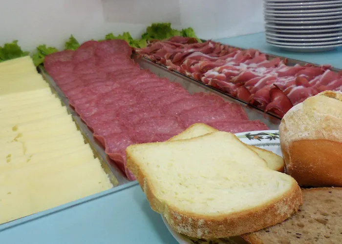 Hotel Eco Ariston 3*